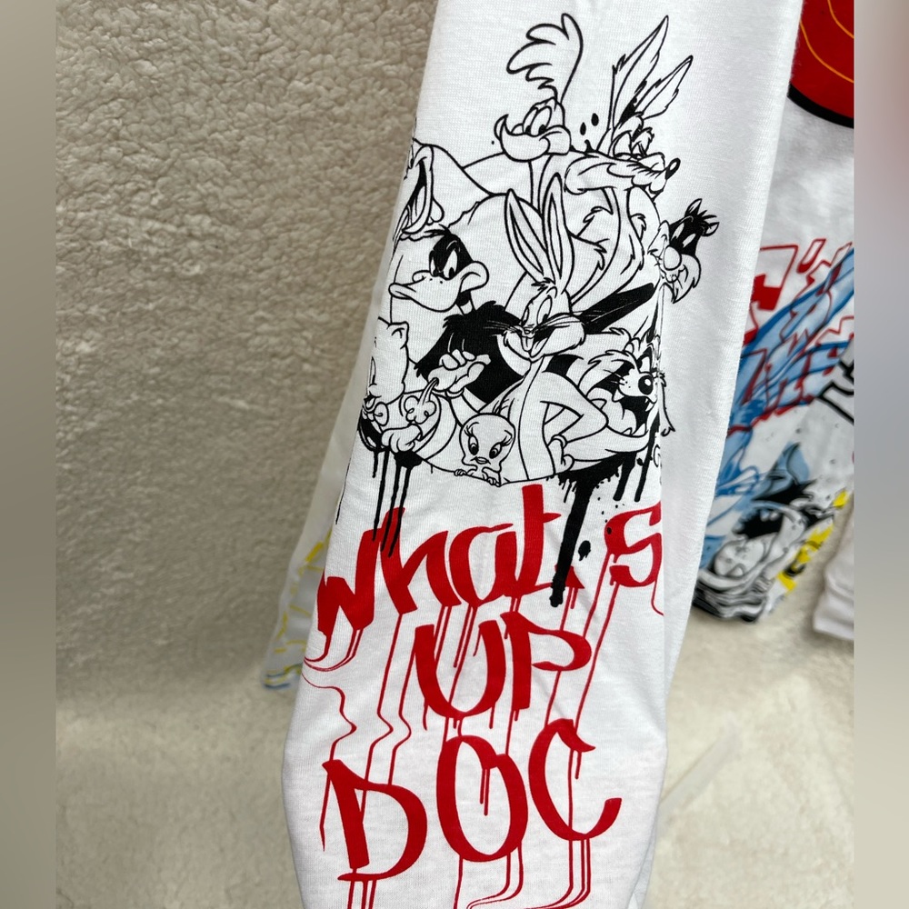 Small - LOONEY TUNES - Long Sleeve Graphic T-Shirt Tasmanian Devil Bugs Tee NEW - Picture 4 of 7